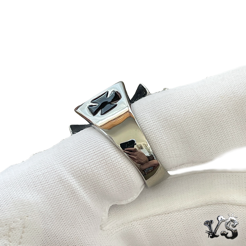 VS™ - PUNK GOTHIC CROSS RING