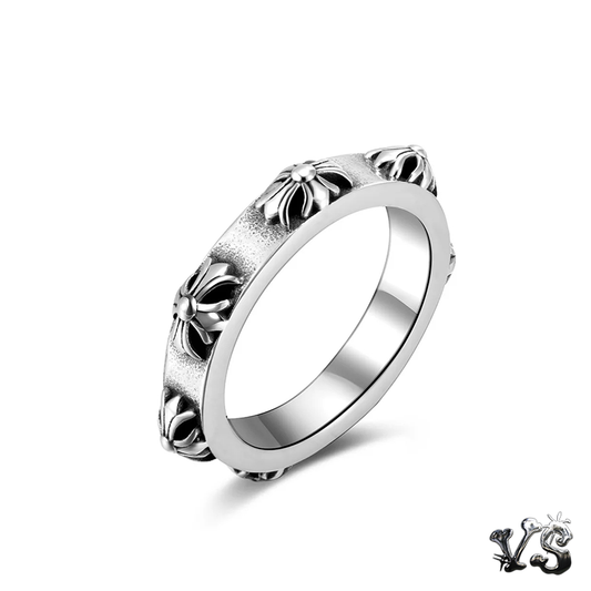 VS™ - GOTHIC CROSS RING