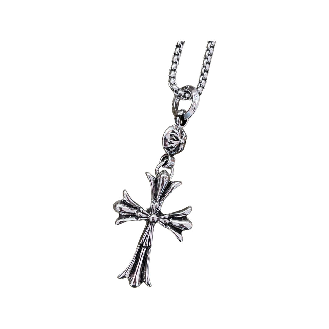 VS™ - GOTHIC CROSS NECKLACE